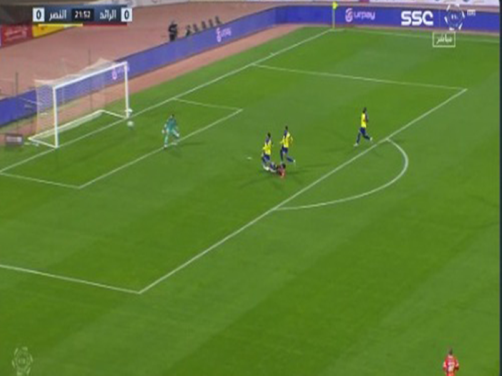 شاهد.. كريم البركاوي يهدر فرصة تسجيل هدف محقق للرائد أمام النصر 