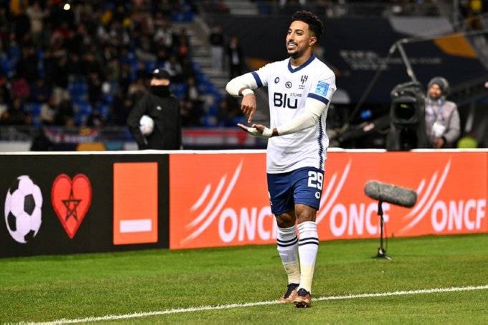 شاهد.. سالم الدوسري يخلط بعد تسجيله الهدف الثاني للهلال في فلامنجو