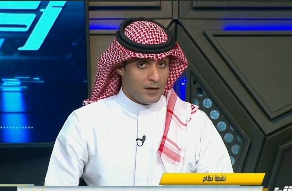 شاهد.. رد السالمي على مغرد سأله "هل فقد النصر والاتحاد فرصة المنافسة على الدوري؟"