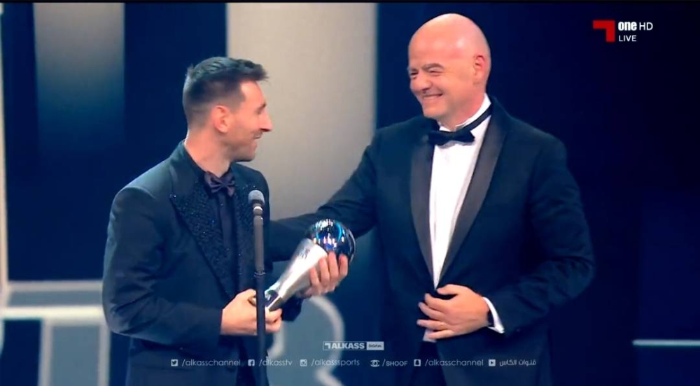 شاهد لحظة الإعلان عن تتويج ميسي بجائزة أفضل لاعب في العالم