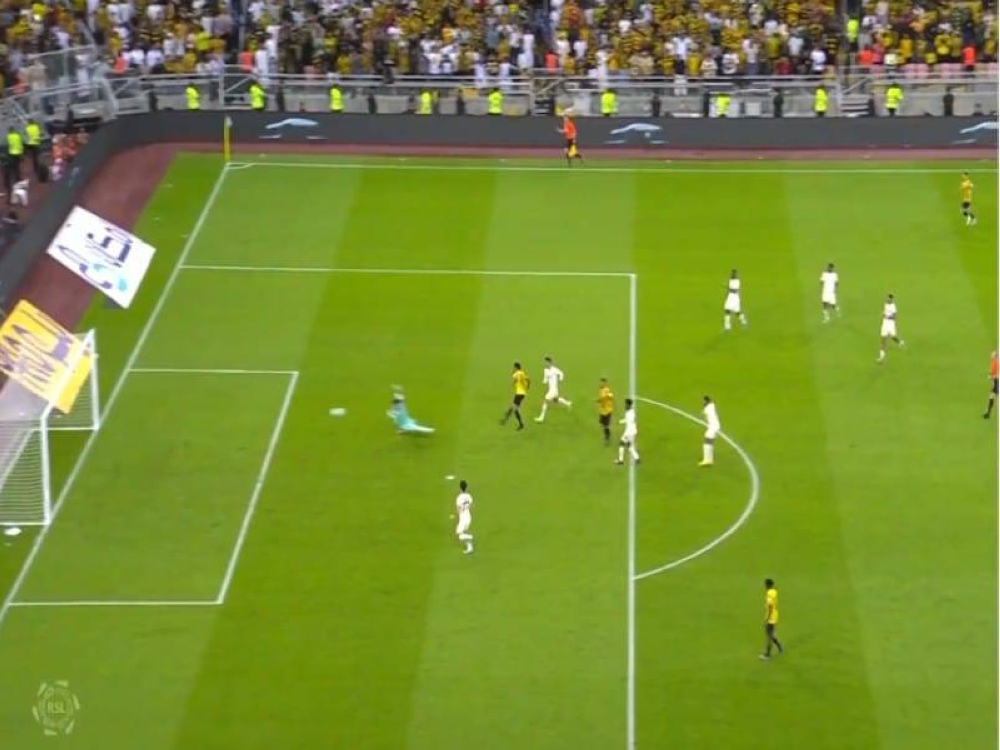 شاهد.. «خبير تحكيمي» يحسم الجدل حول صحة هدف الاتحاد في مرمى النصر!