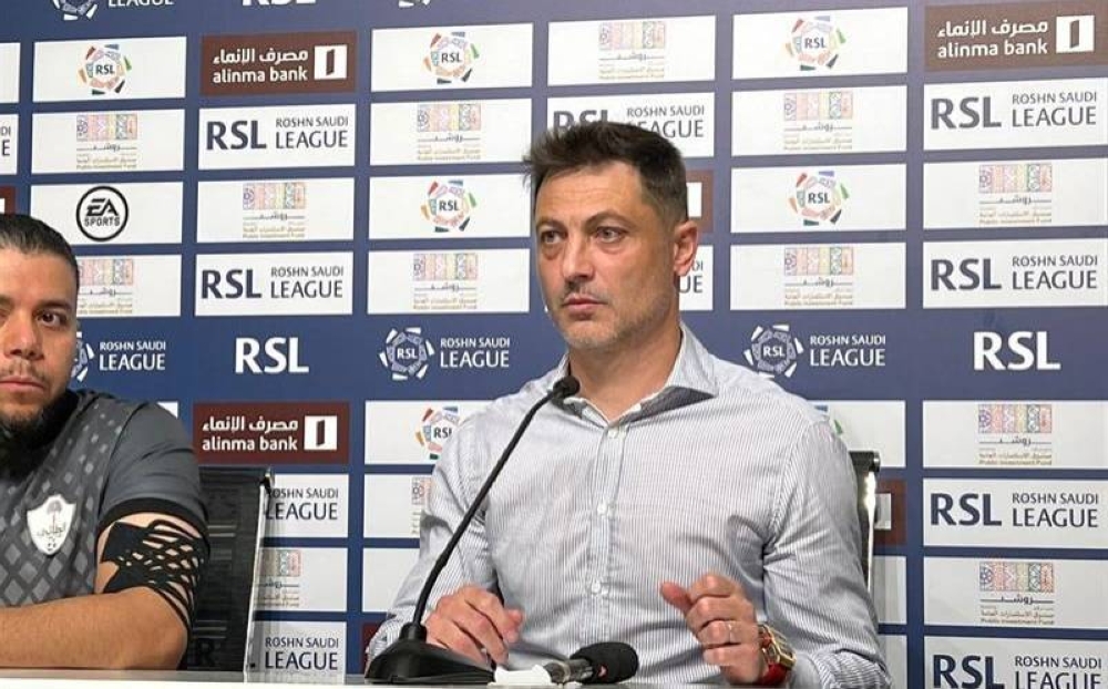 المنافسة انتهت .. تعليق مثير من "مدرب الطائي" بعد التعادل أمام الهلال!