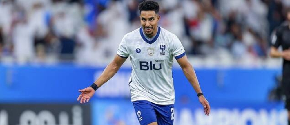 حسم موقف سالم الدوسري من مباراة الهلال والاتحاد