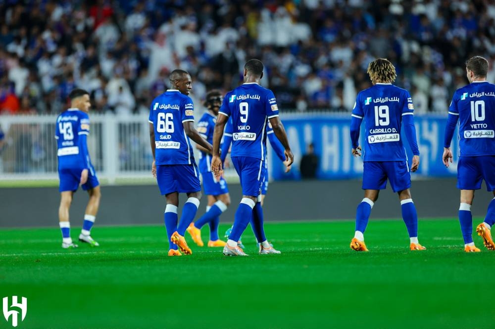 شاهد.. الهلال يكتسح أبها بثلاثية.. ويصعد للمركز الثالث