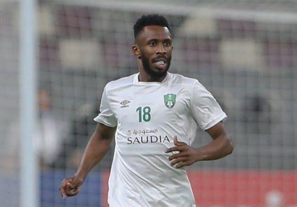 طلال العبسي يعلن رحيله عن الأهلي.. ويوجه هذه الرسالة!