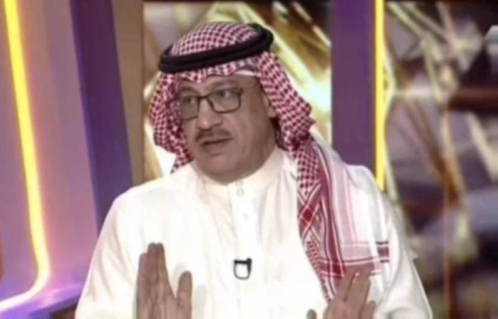 عارف ينشر صورة لـ "بنزيما" قبل حفل تقديمه للجماهير.. ويعلق!