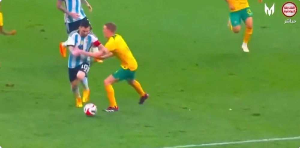بالفيديو.. ميسي يسجل هدفا رائعا والأسرع  في مسيرته