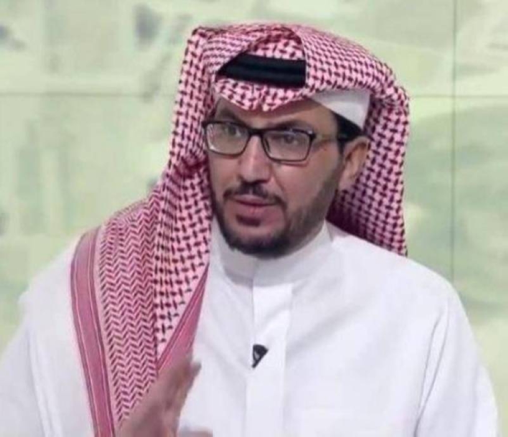 "الروقي" ينشر تغريدة غامضة ..ويعلق : الآن هم ( حطيئات ) هذا الزمان!