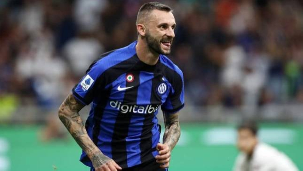 "المري" يكشف تفاصيل صفقة انتقال بروزوفيتش إلى النصر.. ويعلق: ضربة معلم!