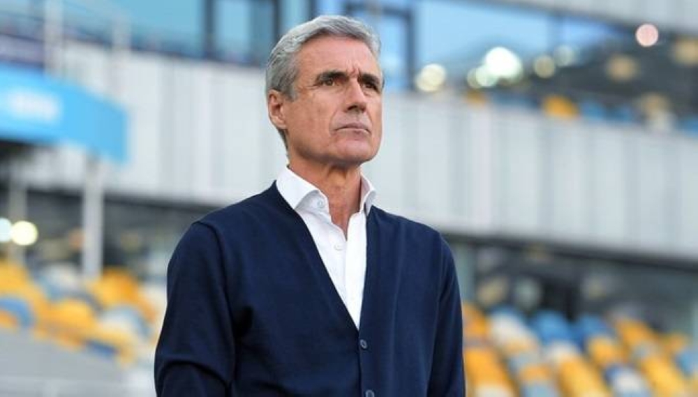 الكشف عن تفاصيل عقد المدرب لويس كاسترو مع النصر