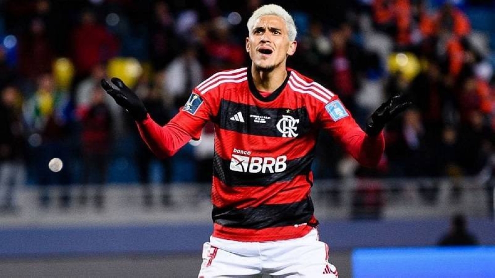 "بيدرو" يرد على عرض الهلال "المُغري"!