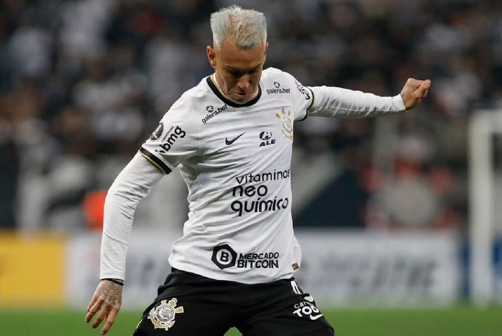 صراع بين الهلال والنصر على "روجير جويديس" مهاجم كورينثيانز