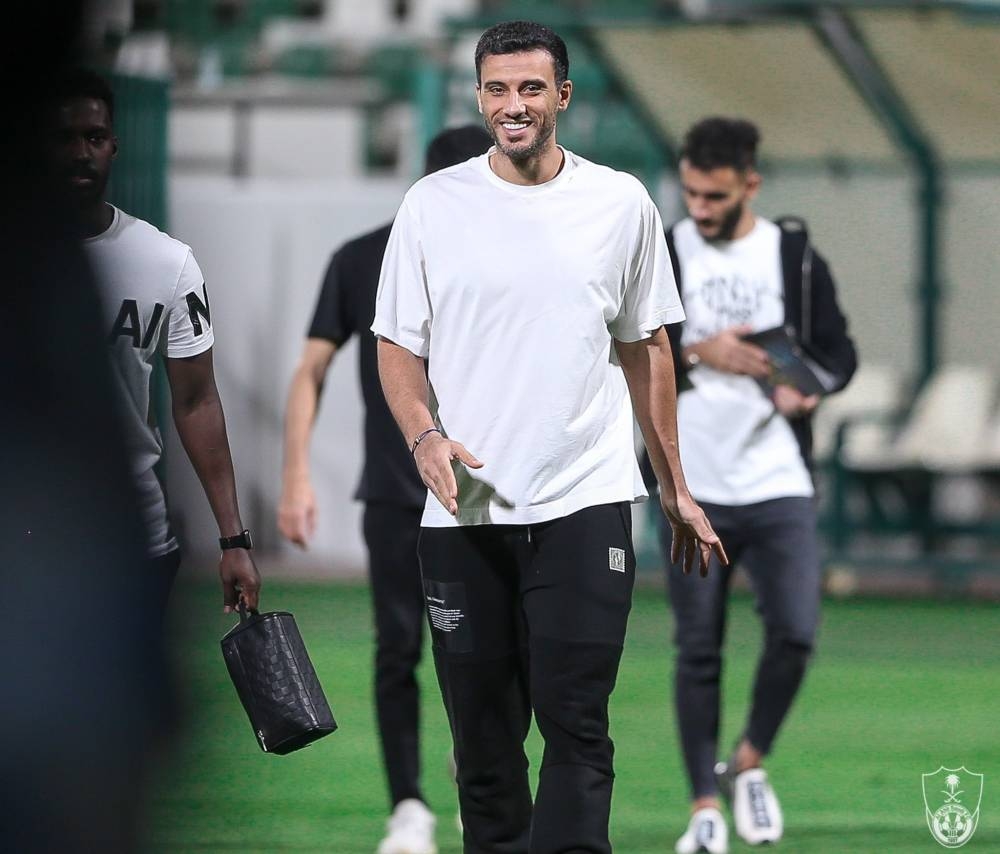 رغم رحيله.. الكشف عن موقف لـ عمر السومة أثار إعجاب وإشادة واسعة من جماهير الأهلي