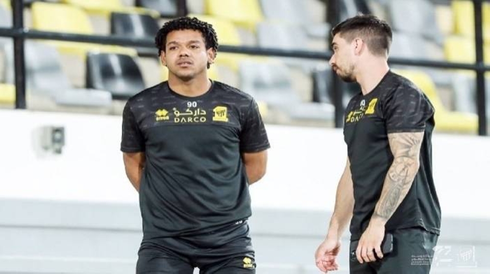 الكشف عن موقف "رومارينهو وكورنادو" من البقاء في الاتحاد!