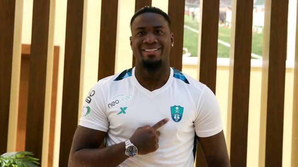 اللاعب البرازيلي ماركو أمارال يغادر معسكر الأهلي.. والكشف عن وجهته القادمة