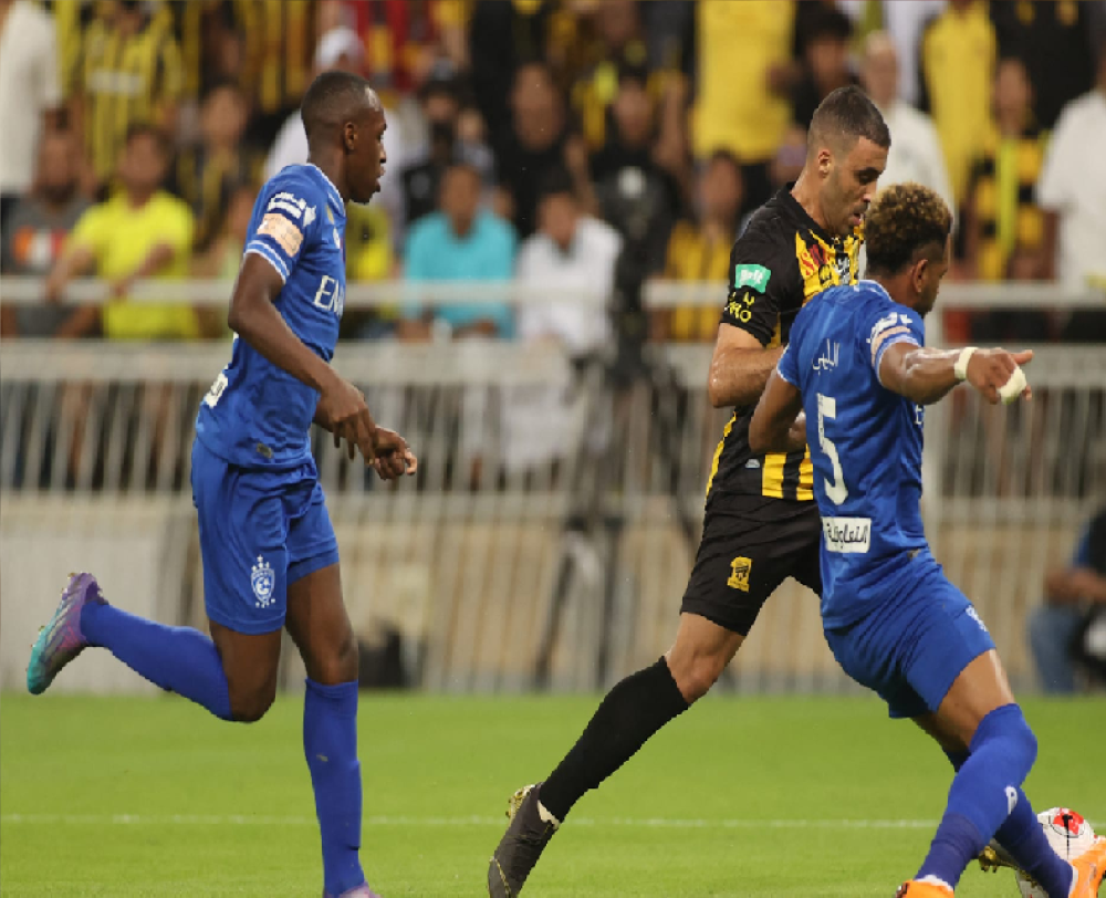 الكشف عن حكم مباراة "الهلال والاتحاد" في ربع نهائي البطولة العربية