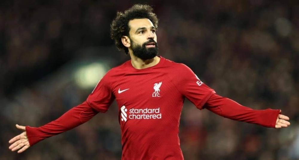 نادي الاتحاد يقدم عرضا رسميا للاعب "محمد صلاح"!