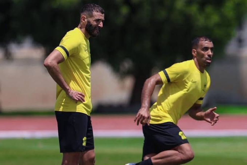 مفاجأة.. بنزيما يتدخل لحل خلاف حمدالله مع الاتحاد.. وتطورات جديدة بشأن الأزمة!