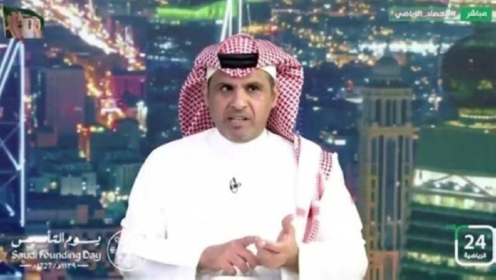 الدبيخي ينشر لقطة من مباراة "الهلال والنصر".. ويعلق: شاهد ما شافش حاجة!