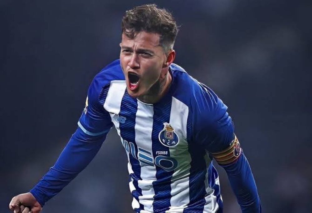 النصر يضم اللاعب أوتافيو إدميلسون من بورتو.. والكشف عن تفاصيل الصفقة