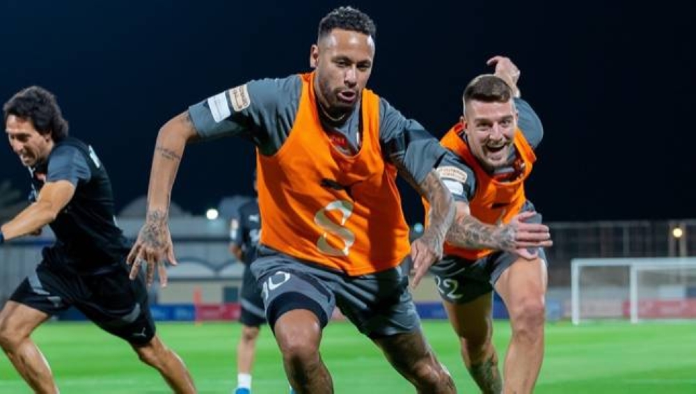 مدرب الهلال يبعد نيمار عن مواجهة الاتفاق لسببين !