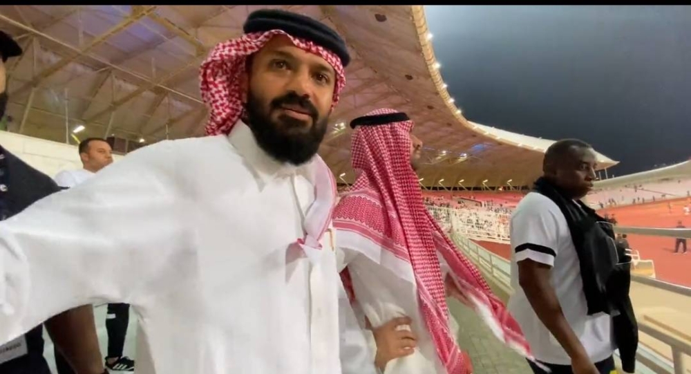 شاهد.. رد فعل أنمار الحائلي بعدما طالبه مشجع اتحادي بالتعاقد مع محمد صلاح!