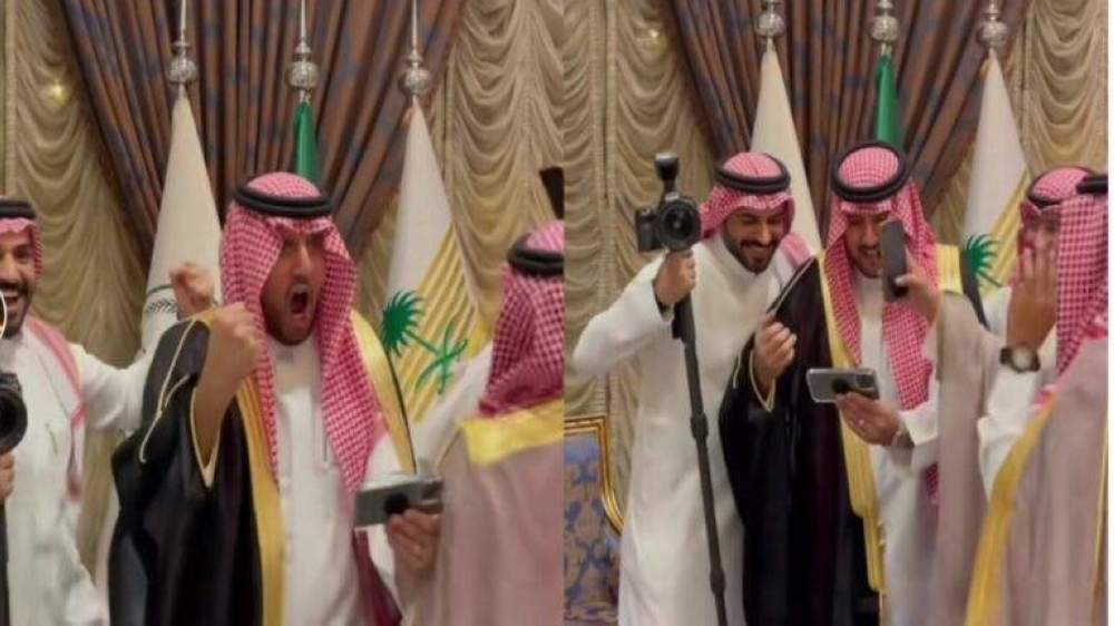 فيديو.. عريس يشاهد الكلاسيكو بحماس أثناء حفل زفافه