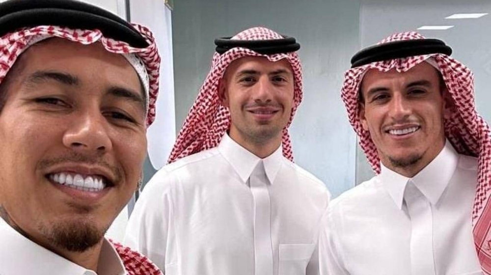 شاهد.. ثلاثي الأهلي "فيرمينو وديميرال وإيبانيز" يظهرون بالزي الوطني