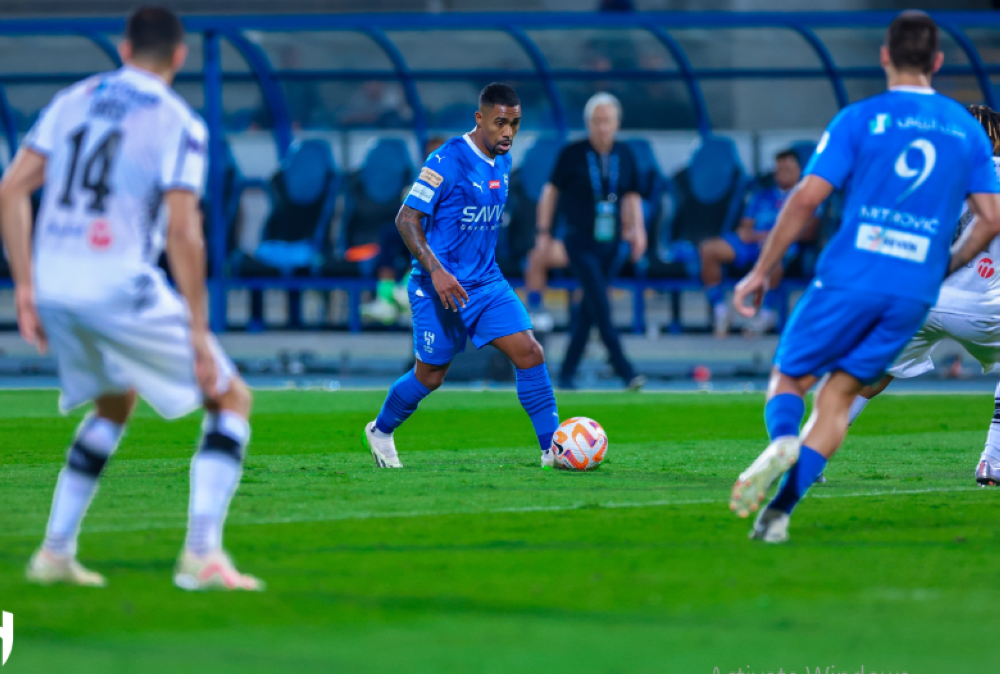 بالفيديو: الهلال يفوز على الشباب بثنائية.. ويصعد لصدارة الدوري!