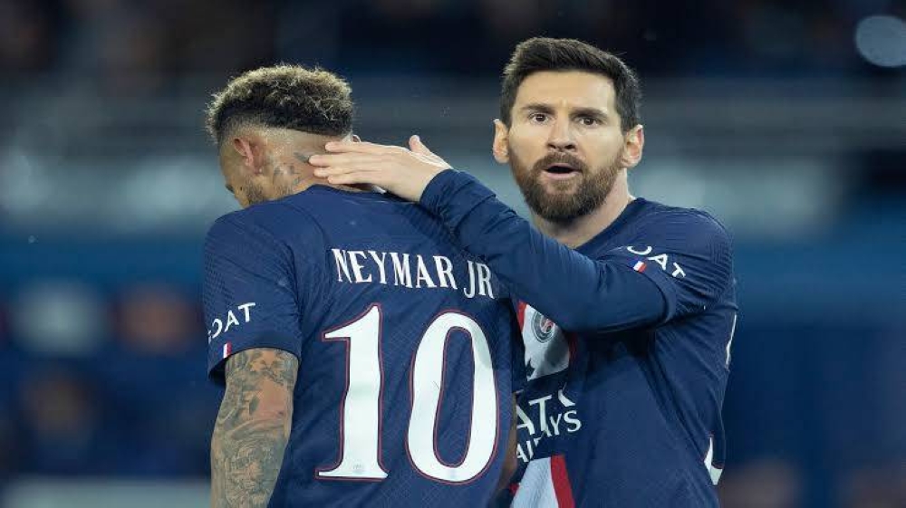 ميسي يدعم نيمار بعد إصابته بالرباط الصليبي بهذه الرسالة