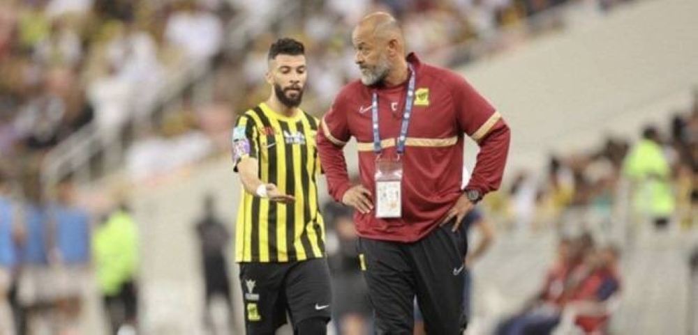 نونو سانتو يضع الاتحاد في مأزق بسبب العبود.. تعرف على التفاصيل
