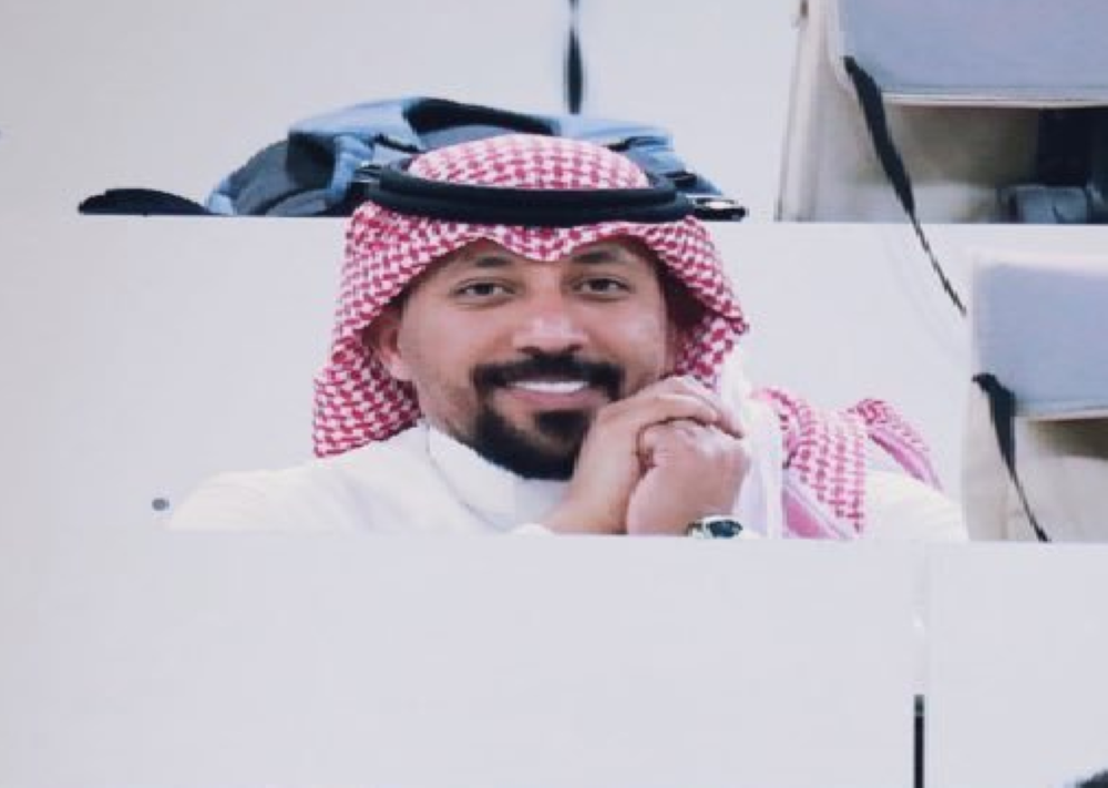 متعب بن عبدالله يكشف مفاوضات نادي عاصمي مع لاعب متبقي في عقده سنة
