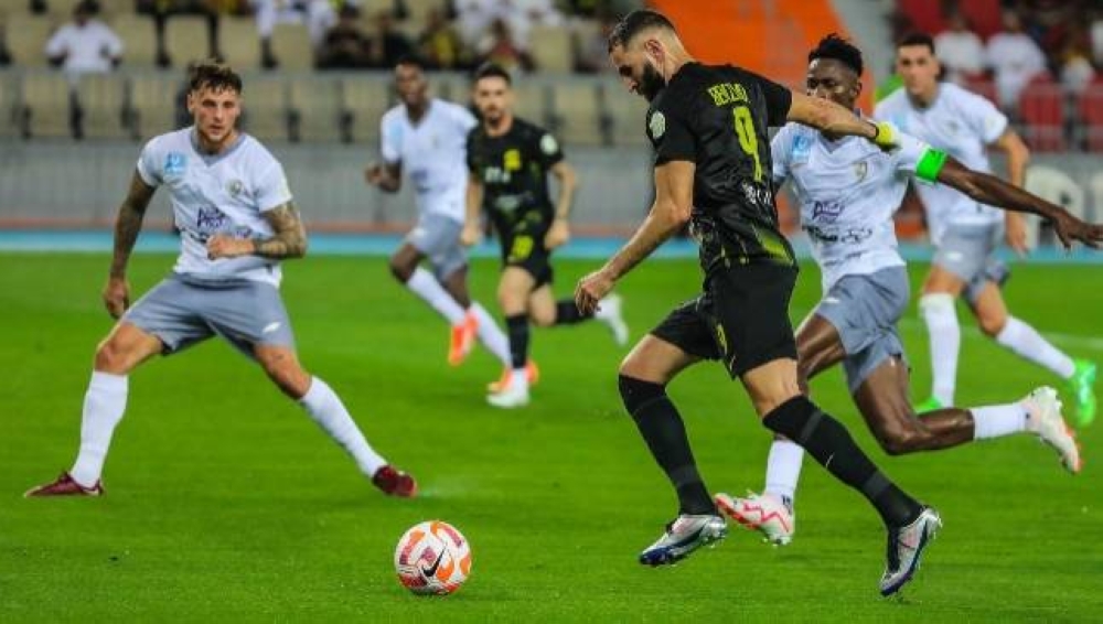 بيان رسمي يكشف حقيقة تأجيل مباراة الاتحاد والطائي في الدوري