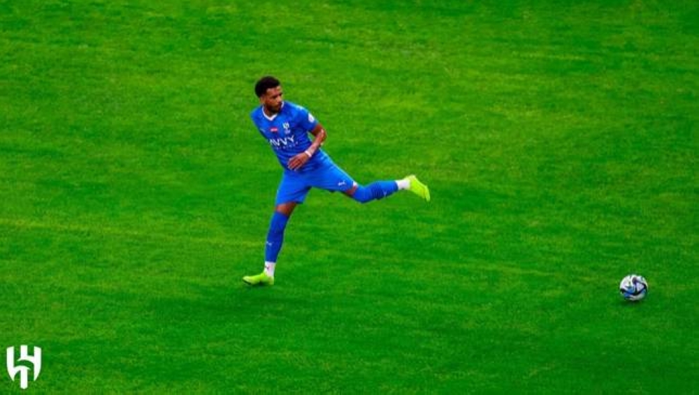 سبب نقل علي البليهي للمستشفى بعد مباراة الهلال وسباهان الإيراني «صورة»