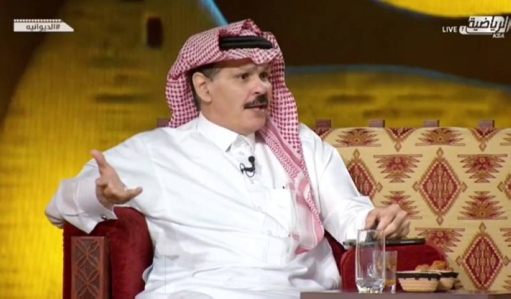 "حيلة دبلوماسية".. الطريقي يعلق على سؤال أحد المراسلين لـ"ياسر المسحل" حول إيقاف "نواف العقيدي"