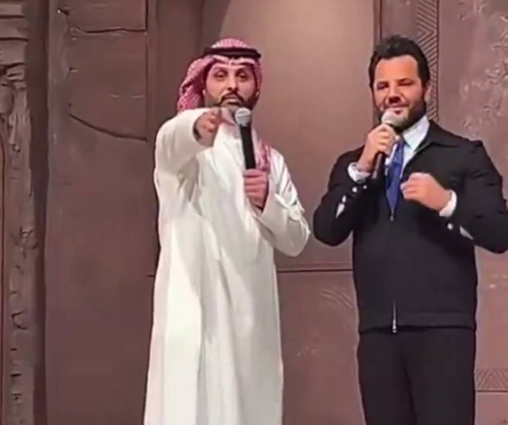 شاهد.. ياسر القحطاني يكشف عن أفضل لاعب ومدافع في آسيا