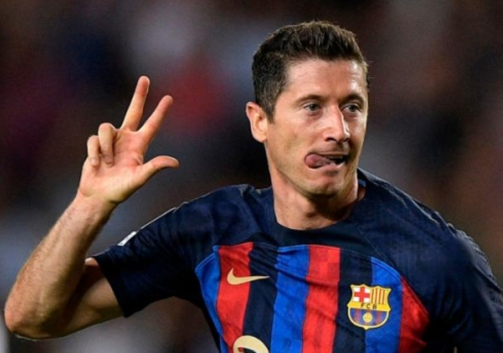 "ليفاندوفسكي" يحسم قراره من الانتقال للدوري السعودي