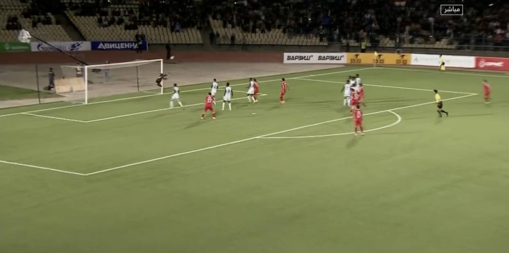 شاهد.. العويس يتصدى لتسديدة خطيرة أمام منتخب طاجيكستان