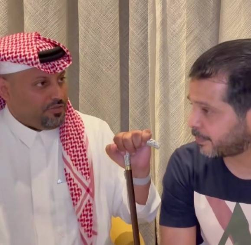 هو من تهجم عليِّ.. شاهد: أول ظهور للمشجع الذي ضرب حمدالله بالعصا