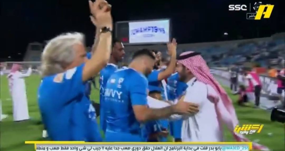 شاهد.. تعليق ساخر لـ"الفراج" على احتفال رئيس الهلال مع ميتروفيتش!