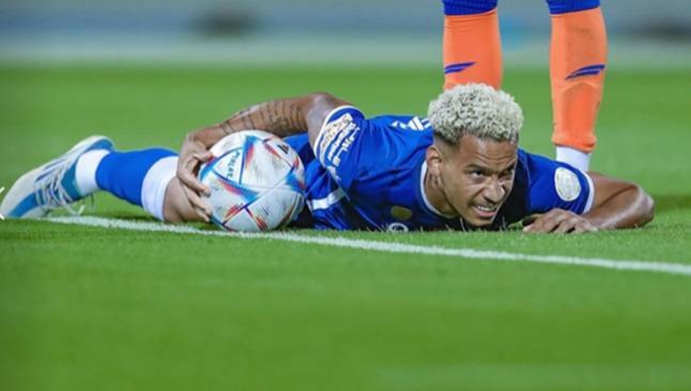 الكشف عن قيمة بيع عقد بيريرا لاعب الهلال إلى كروزيرو البرازيلي