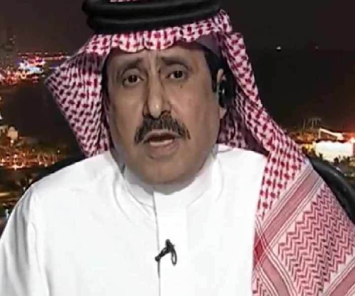 "الشمراني" ينشر صورة لمدرج الأهلي..ويعلق : أي خذلان!