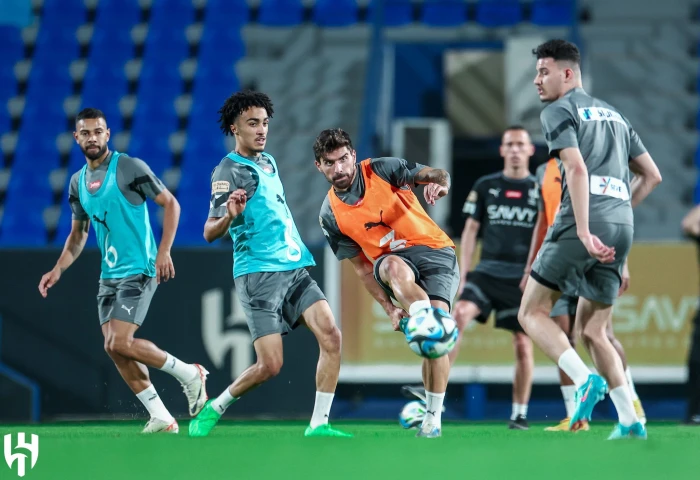 لاعب هلالي جديد على أعتاب الانضمام لفريق نيوم