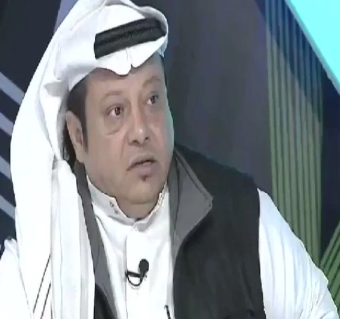 "أبو هداية" يغرد بعد استقالة رئيس نادي النصر!