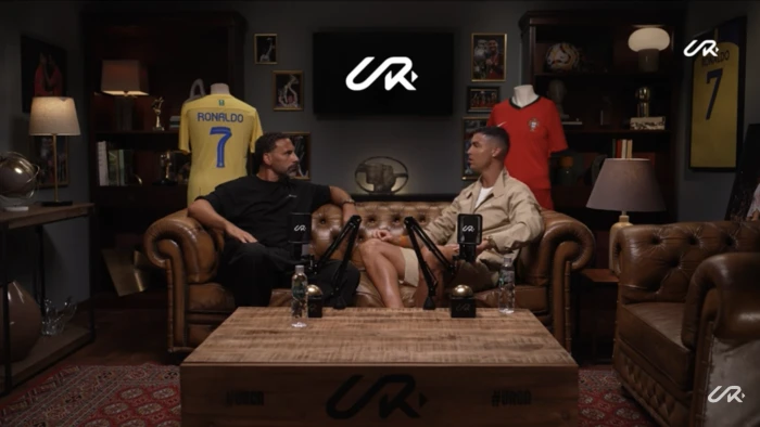 شاهد.. كريستيانو رونالدو يسخر من بيليه.. وفيرديناند يرد!