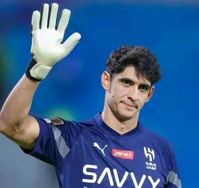 "ياسين بونو" يوجه رسالة لجماهير الهلال بعد إصابته الأخيرة مع منتخب بلاده!