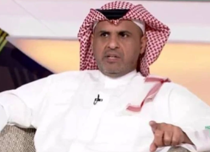 "شف مستقبلك يانجم ".. الدبيخي يوجه رسالة للاعب الهلال "حسان تمبكتي"