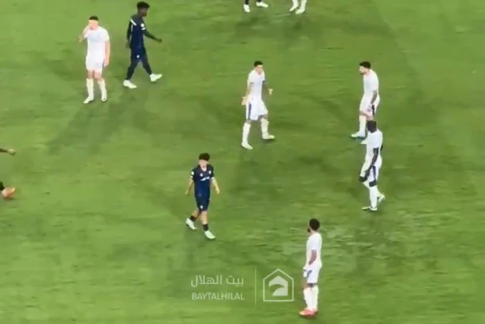 بالفيديو.. لحظة انفعال كوليبالي على كانسيلو خلال مواجهة باتشوكا بالفيديو.. لحظة انفعال كوليبالي على كانسيلو خلال مواجهة باتشوكا