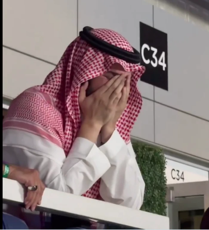 بالفيديو.. بكاء وانهيار فهد بن نافل بعد هدف فوز الهلال على مانشستر سيتي بالفيديو.. بكاء وانهيار فهد بن نافل بعد هدف فوز الهلال على مانشستر سيتي