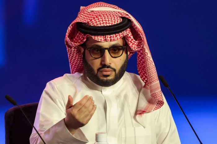 تركي آل الشيخ ينشر صورة لغوارديولا بعد خسارته أمام الهلال ويعلق!